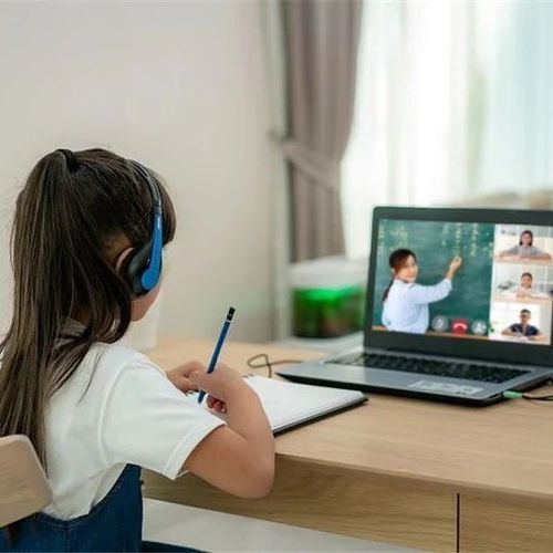 兒童近視防控刻不容緩 密歇根大學專家解析疫情網(wǎng)課下的視力保護策略